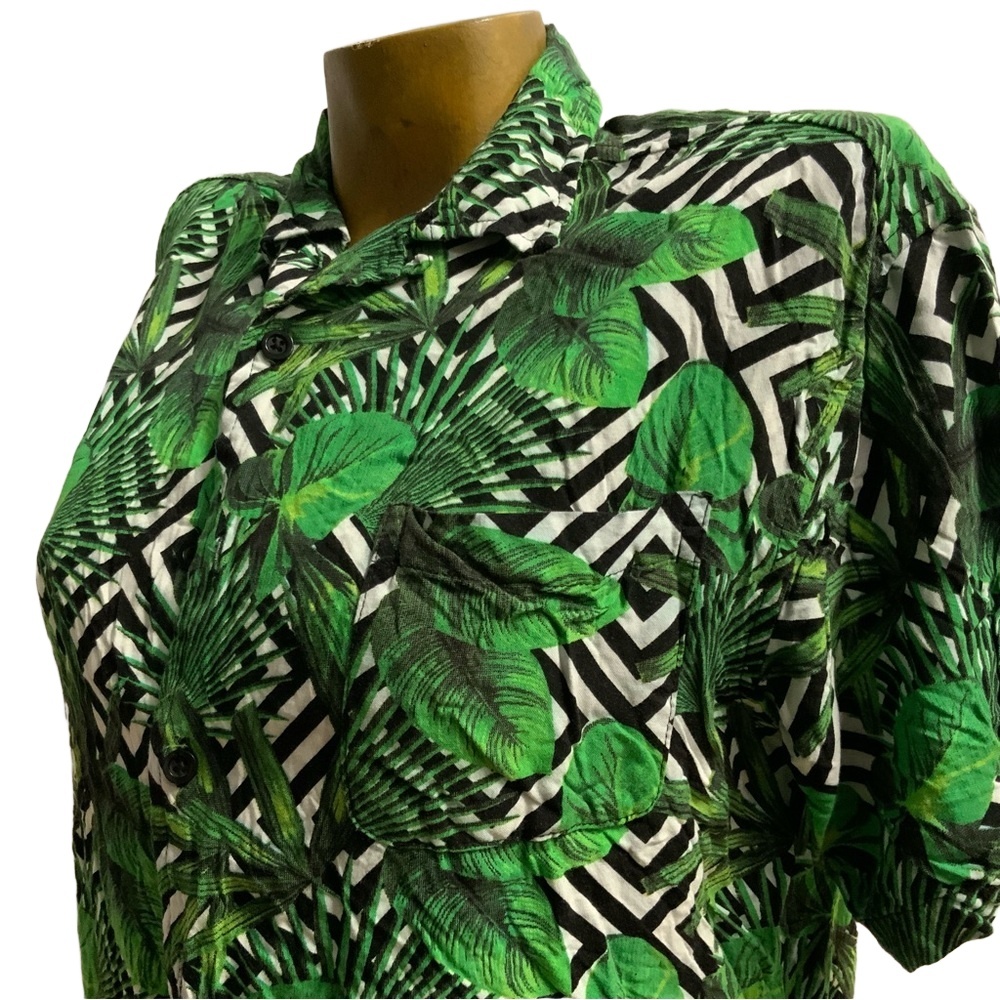 EUC Super Massive Short Sleeve Small - Picture 3 of 6